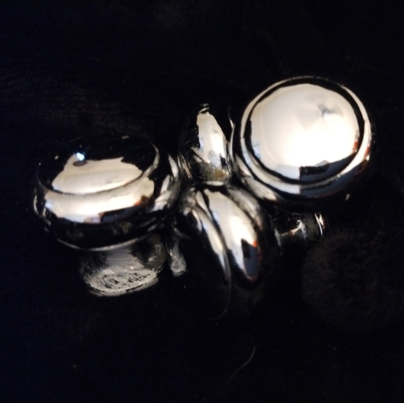 Silver drawer pulls - Picture 5 of 9